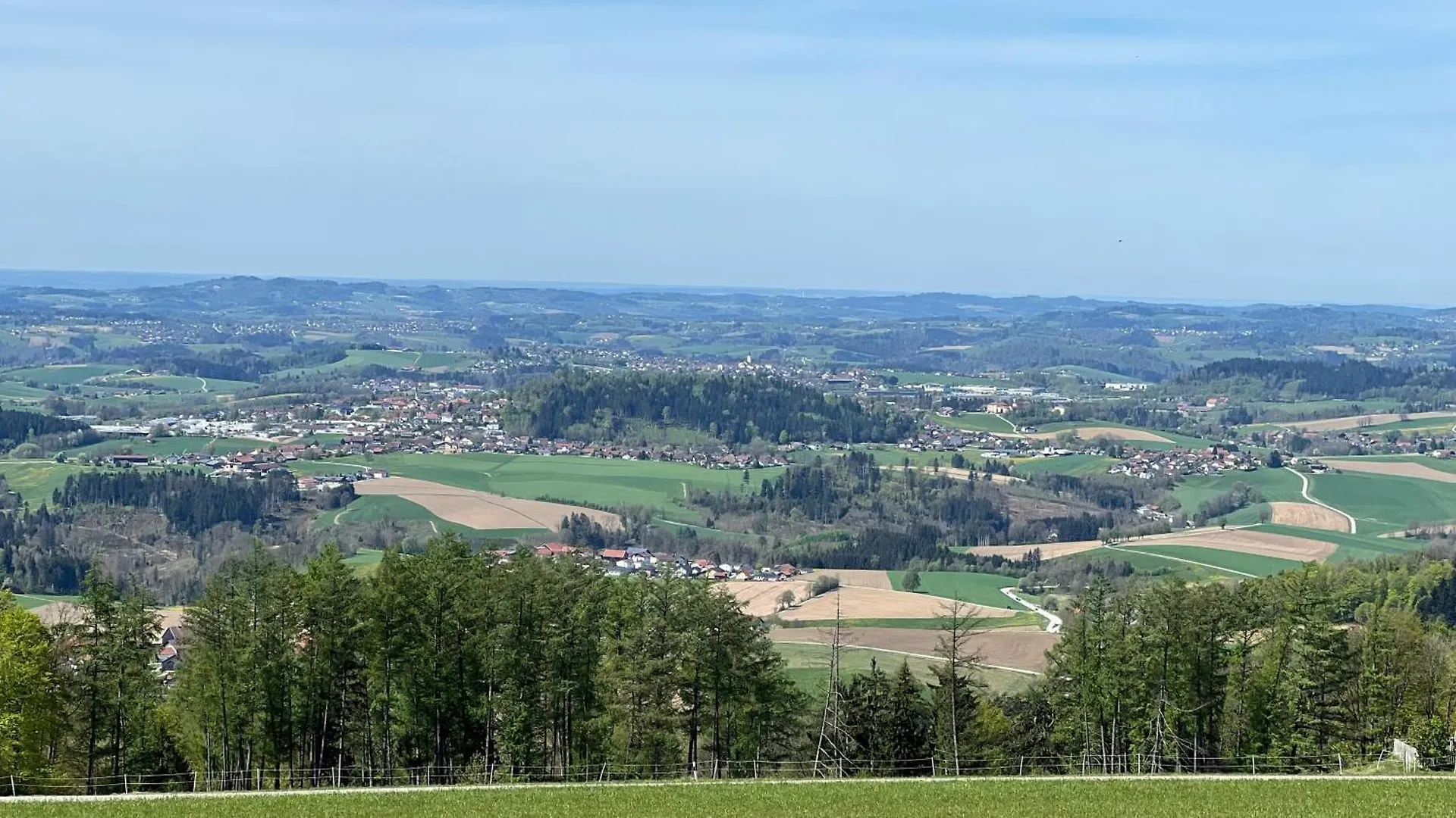 Daire Berg-Panorama-Ferienwohnungen Gut-Lichtenau Hauzenberg